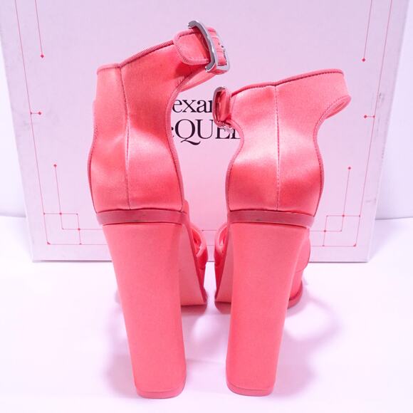 Alexander McQueen Apricot Butterfly Platform  Sandals Pumps 37.5 NWT 1,985 IRRG - Picture 11 of 14